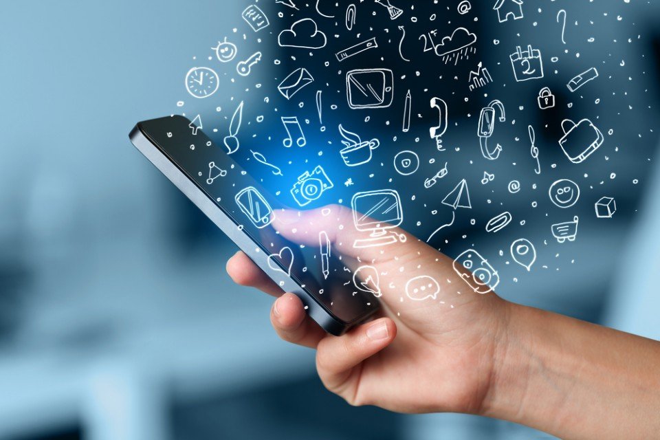 Revolusi Komunikasi Digital: Menjelajahi Lanskap Teknologi Terkini