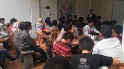 Analisis Perubahan Pola Komunikasi Politik dari Pertemuan Tatap Muka Menuju Kampanye Berbasis Aplikasi Mobile
